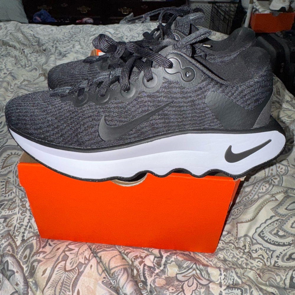Nike Motiva women’s running shoes. 7
